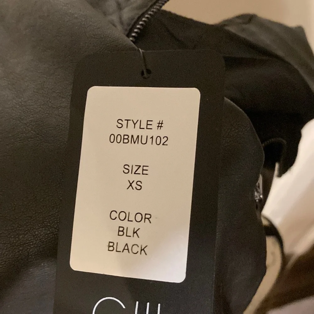 BNWT Black Rivet Faux Leather Top - Picture 5 of 6